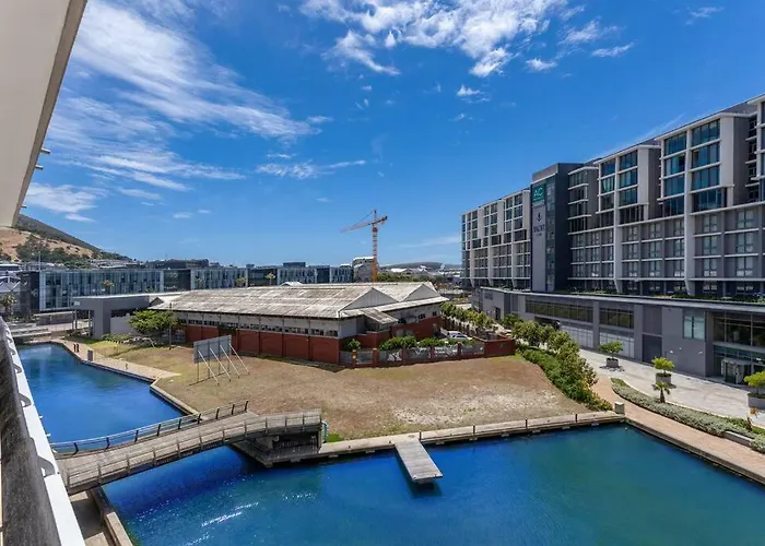 Waterfront Canal Luxury Apartment