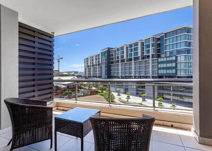 Waterfront Canal Luxury Apartment