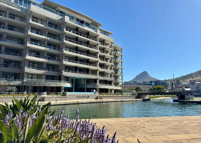 Waterfront Canal Luxury Apartment