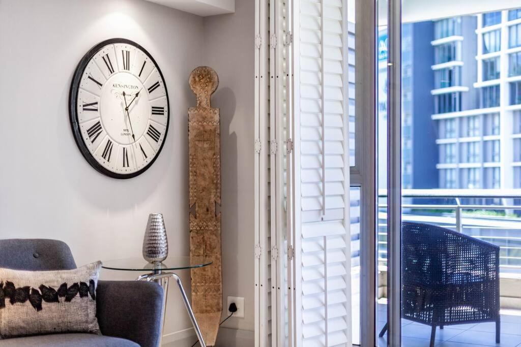 Waterfront Canal Luxury Apartment *